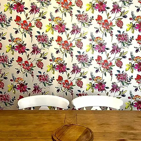 호텔 Luxe Cottage-style Retreat With Garden - Sleeps 12 브리스틀